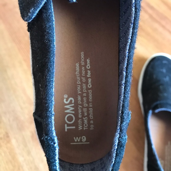 TOMS - Picture 7 of 7